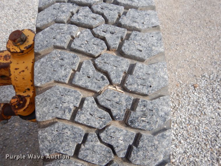 image for item DI2362 John Deere 2355 tractor