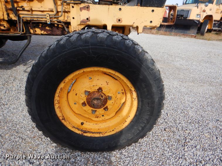 image for item DI2363 Ford 6640 Tiger Special tractor