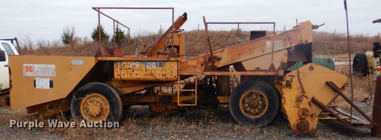 image for item DI2366 Koehring chip spreader