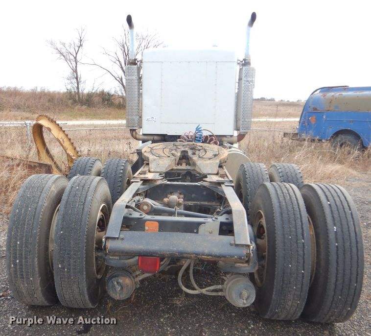 image for item DI2367 1994 Kenworth W900 semi truck