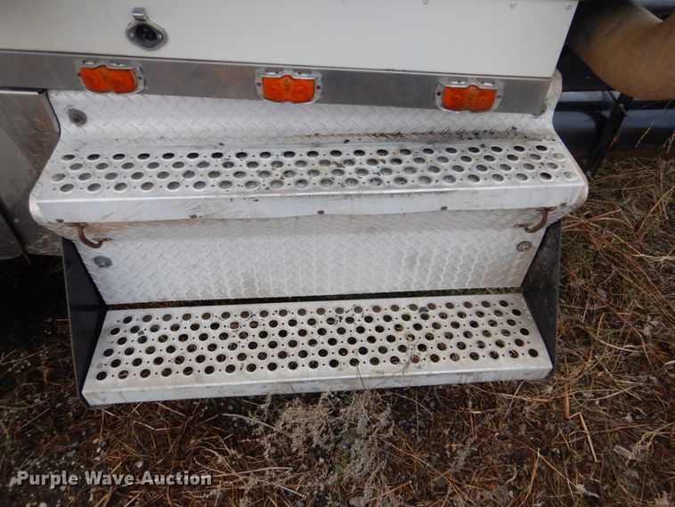 image for item DI2367 1994 Kenworth W900 semi truck