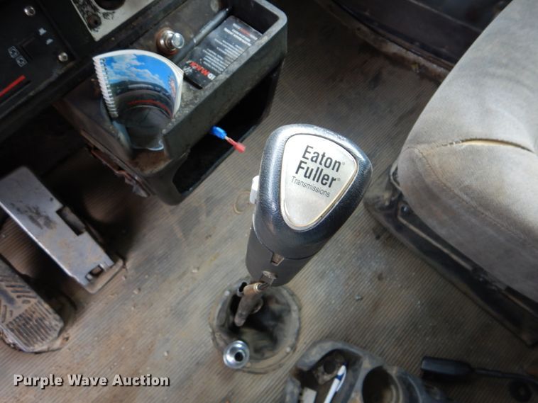 image for item DI2367 1994 Kenworth W900 semi truck