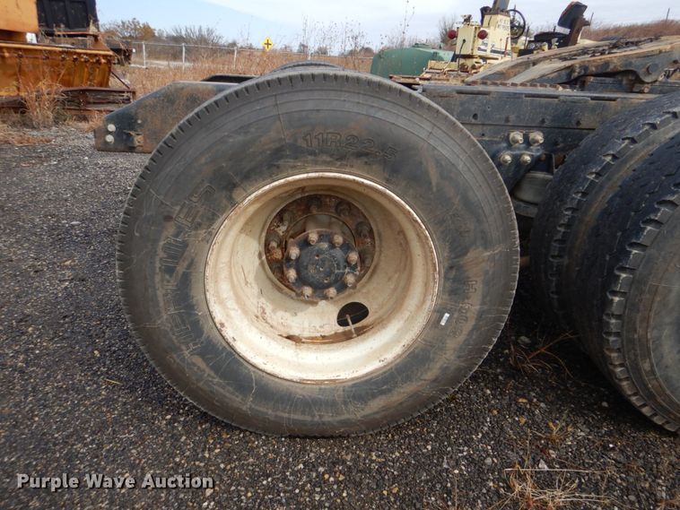 image for item DI2367 1994 Kenworth W900 semi truck