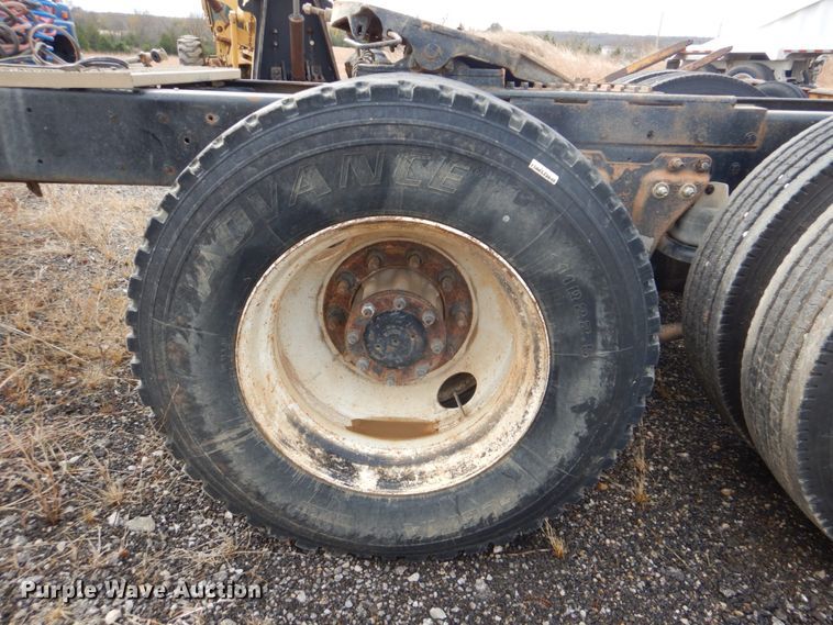 image for item DI2367 1994 Kenworth W900 semi truck