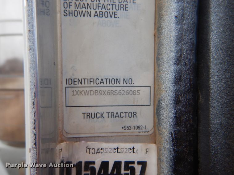 image for item DI2367 1994 Kenworth W900 semi truck