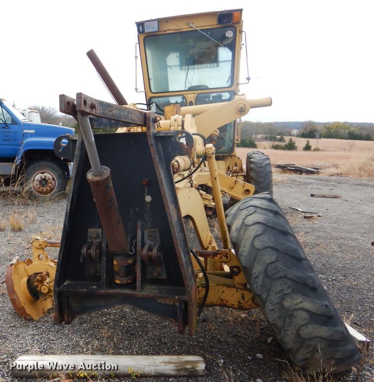 image for item DI2368 1988 Champion 720A motor grader