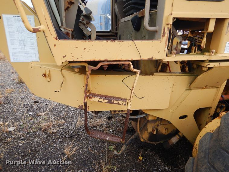 image for item DI2368 1988 Champion 720A motor grader