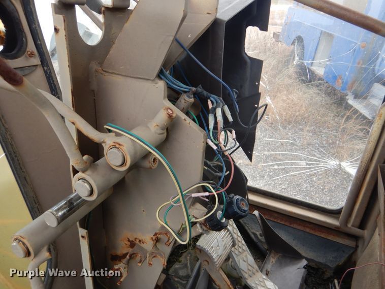 image for item DI2368 1988 Champion 720A motor grader