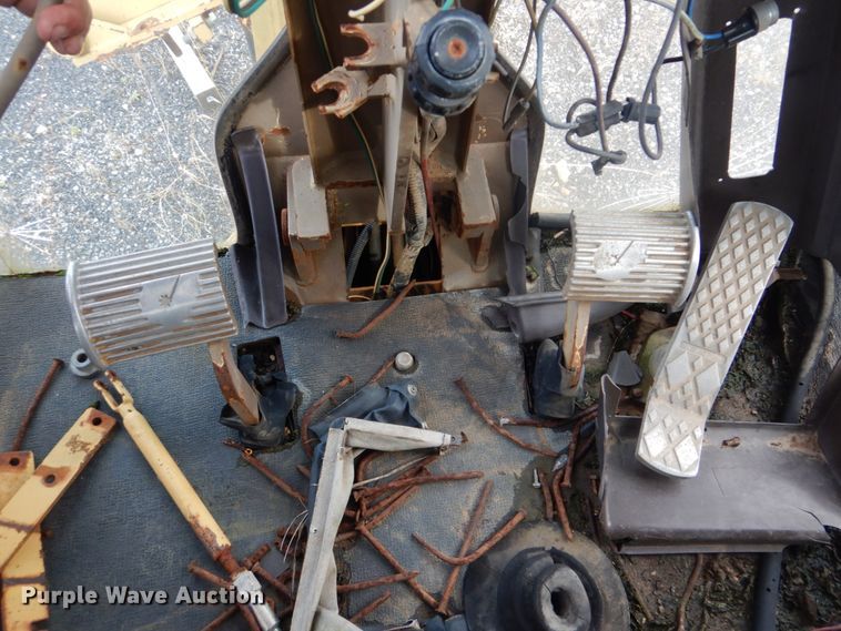 image for item DI2368 1988 Champion 720A motor grader