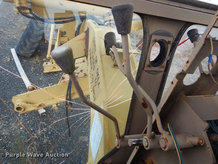 image for item DI2368 1988 Champion 720A motor grader