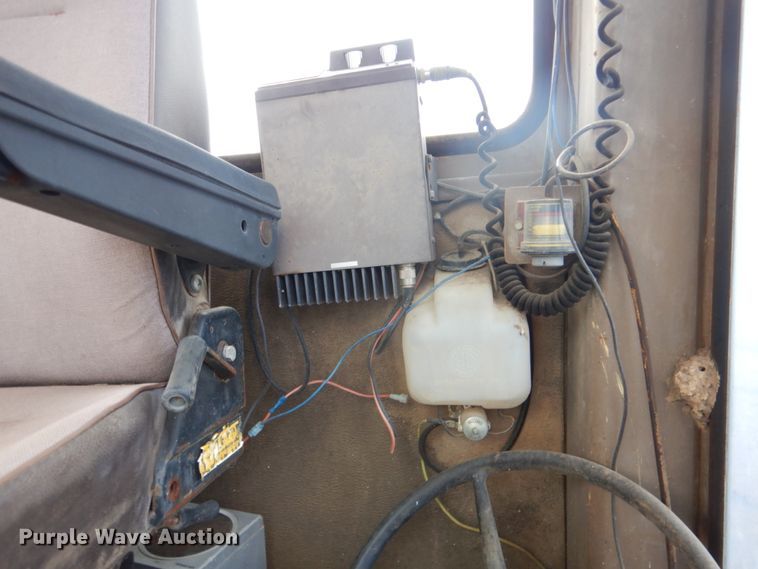 image for item DI2368 1988 Champion 720A motor grader