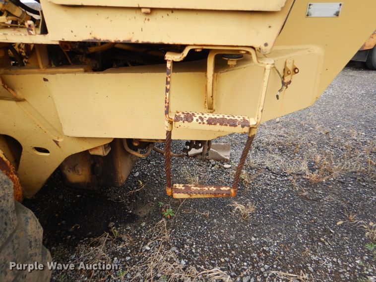 image for item DI2368 1988 Champion 720A motor grader