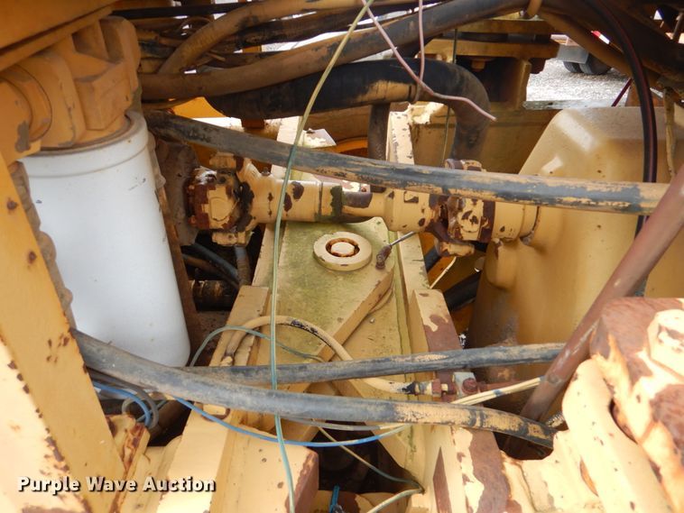 image for item DI2368 1988 Champion 720A motor grader