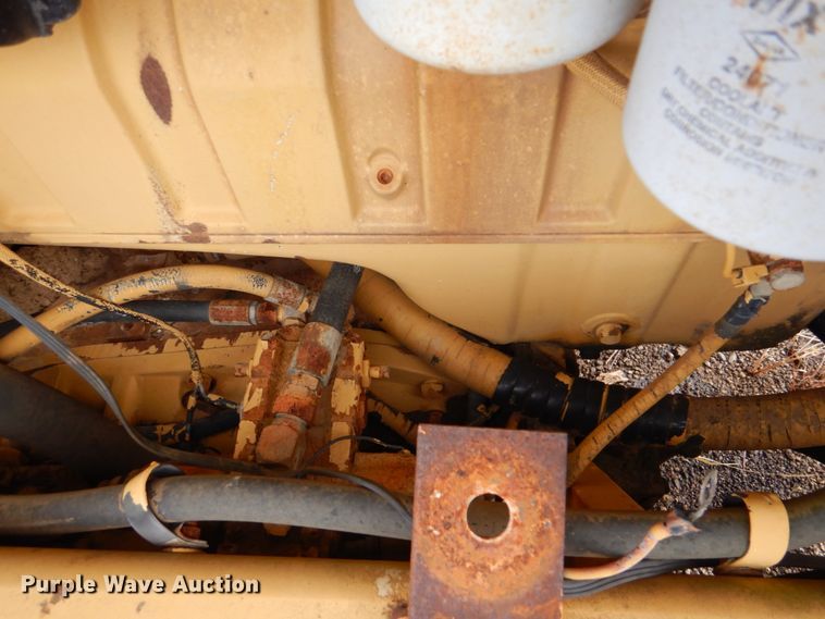 image for item DI2368 1988 Champion 720A motor grader