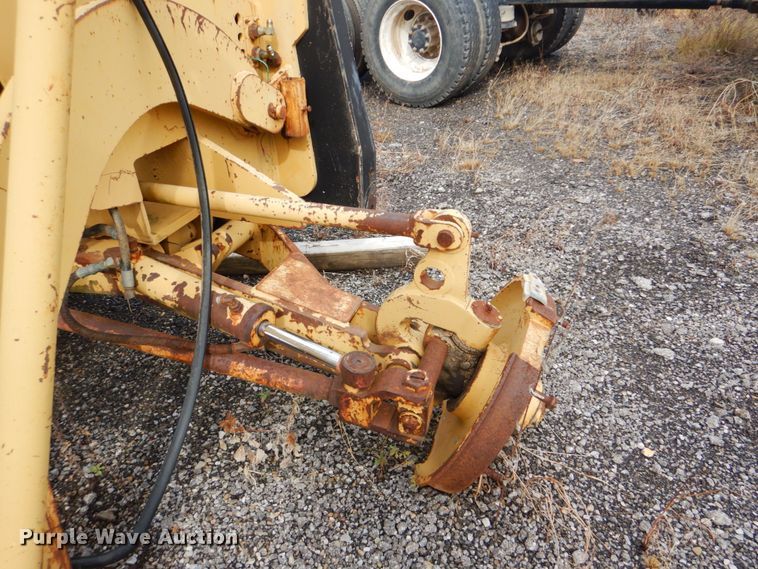 image for item DI2368 1988 Champion 720A motor grader