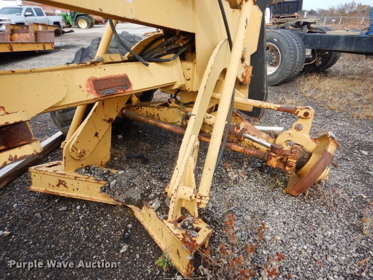 image for item DI2368 1988 Champion 720A motor grader