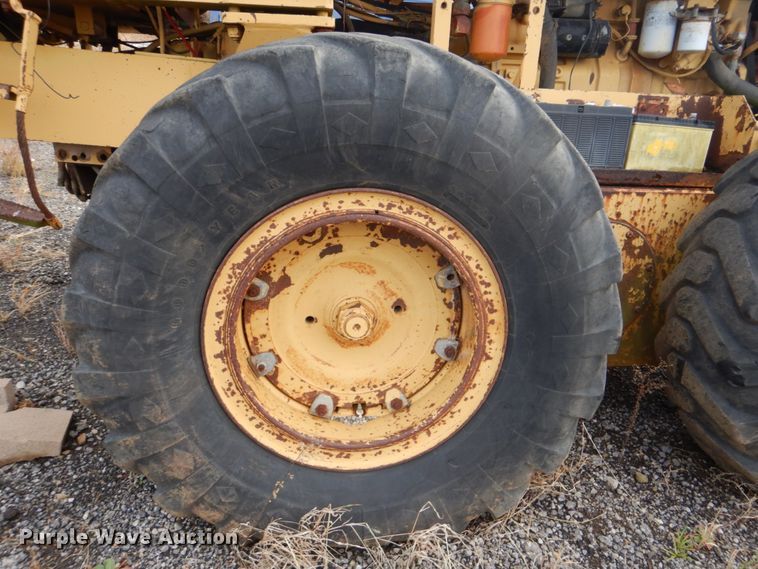 image for item DI2368 1988 Champion 720A motor grader