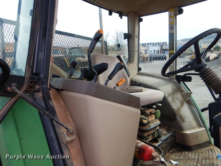 image for item DI2369 2002 John Deere 6405 tractor