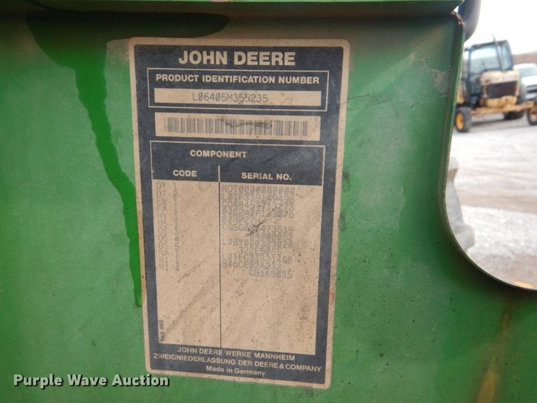 image for item DI2369 2002 John Deere 6405 tractor