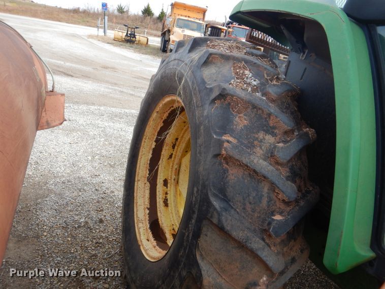 image for item DI2369 2002 John Deere 6405 tractor