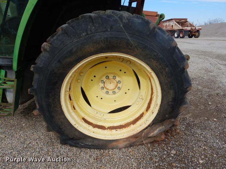 image for item DI2369 2002 John Deere 6405 tractor