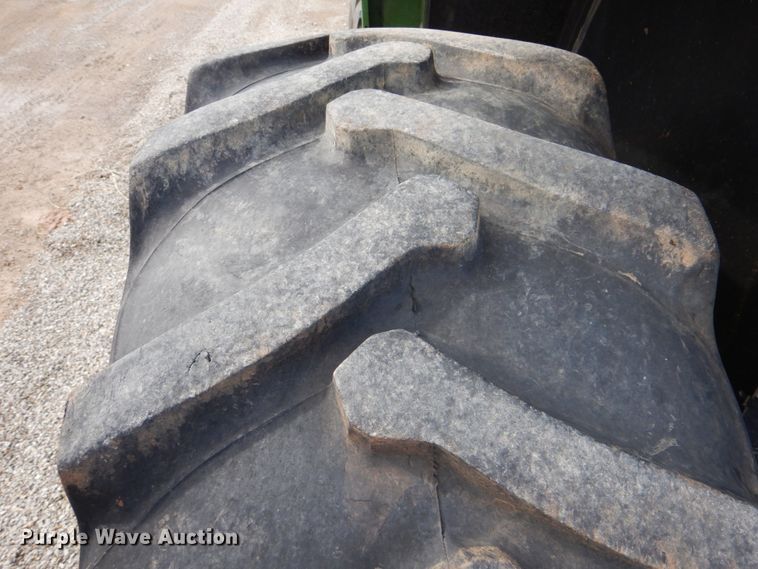 image for item DI2369 2002 John Deere 6405 tractor