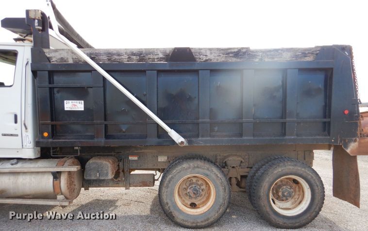 image for item DI2371 2009 Sterling L-Line dump truck