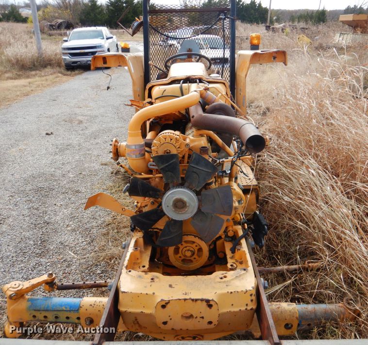 image for item DI2373 Ford tractor chassis