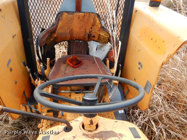 image for item DI2373 Ford tractor chassis