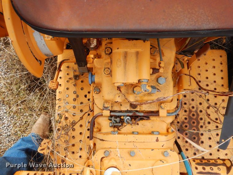 image for item DI2373 Ford tractor chassis