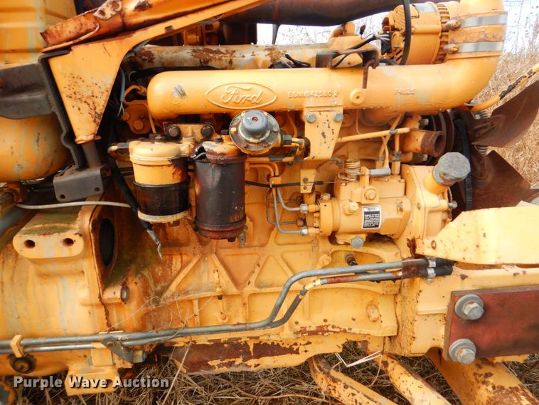 image for item DI2373 Ford tractor chassis