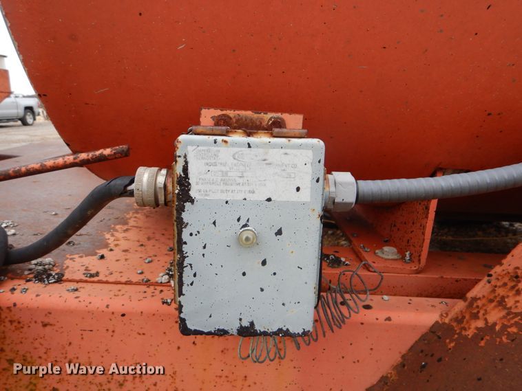 image for item DI2374 Dura Patcher 81DJ pothole patcher