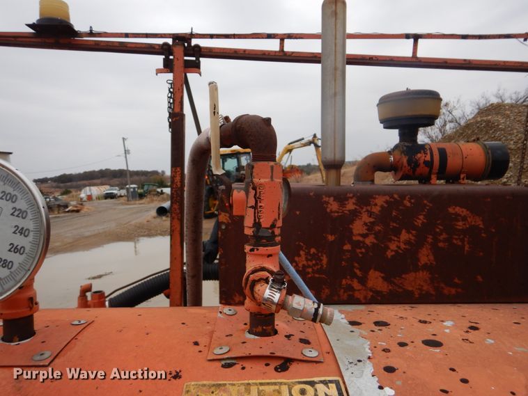 image for item DI2374 Dura Patcher 81DJ pothole patcher