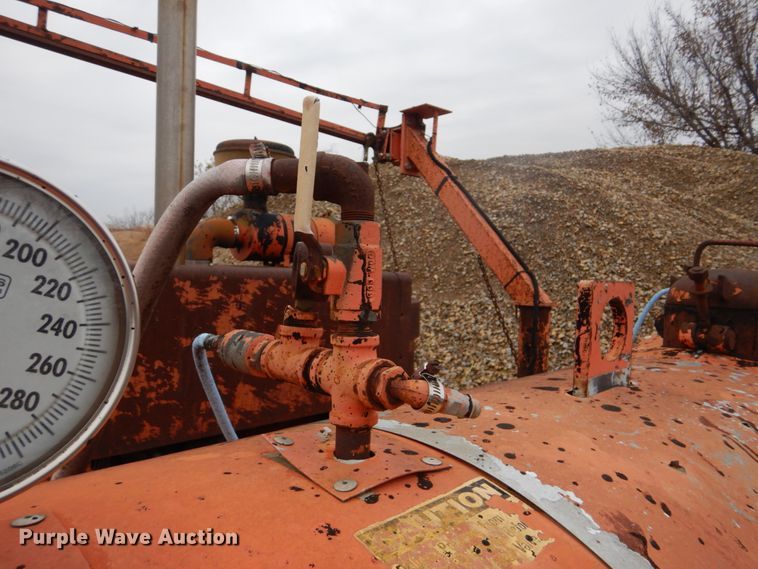 image for item DI2374 Dura Patcher 81DJ pothole patcher