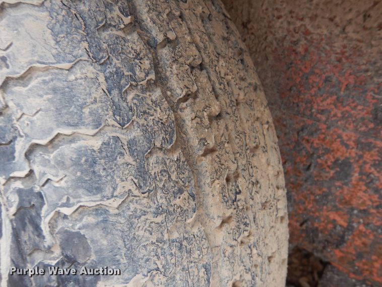 image for item DI2374 Dura Patcher 81DJ pothole patcher