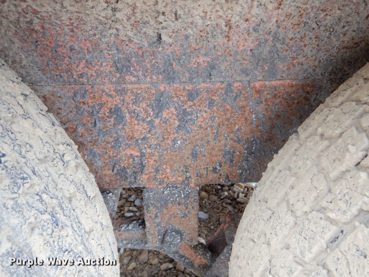 image for item DI2374 Dura Patcher 81DJ pothole patcher