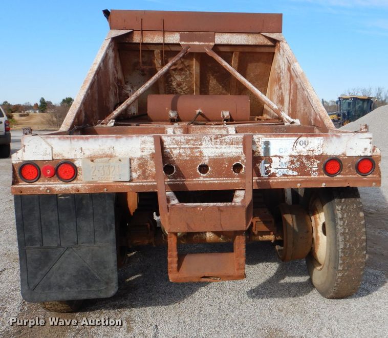 image for item DI2376 1980 Ranch Manufacturing Co bottom dump trailer