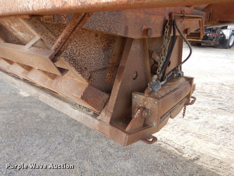 image for item DI2376 1980 Ranch Manufacturing Co bottom dump trailer