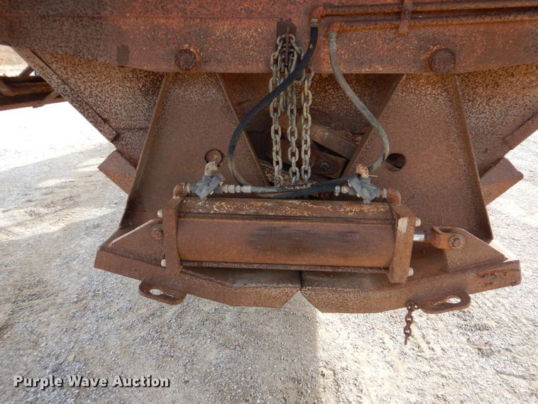 image for item DI2376 1980 Ranch Manufacturing Co bottom dump trailer