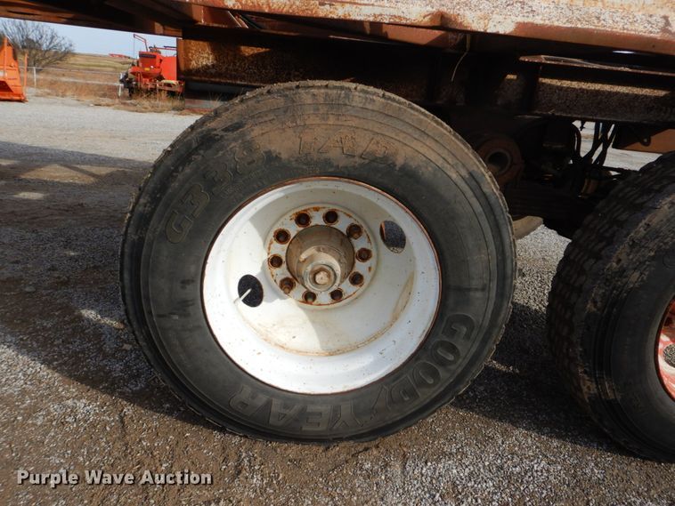 image for item DI2376 1980 Ranch Manufacturing Co bottom dump trailer
