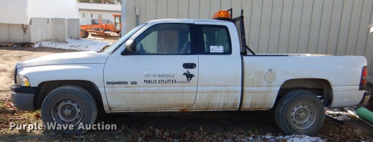 image for item DI2599 1996 Dodge Ram 1500 Club Cab pickup truck