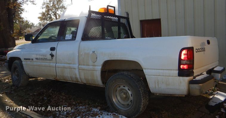 image for item DI2599 1996 Dodge Ram 1500 Club Cab pickup truck