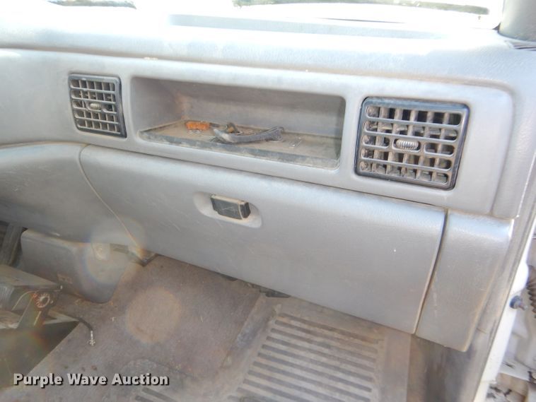 image for item DI2599 1996 Dodge Ram 1500 Club Cab pickup truck