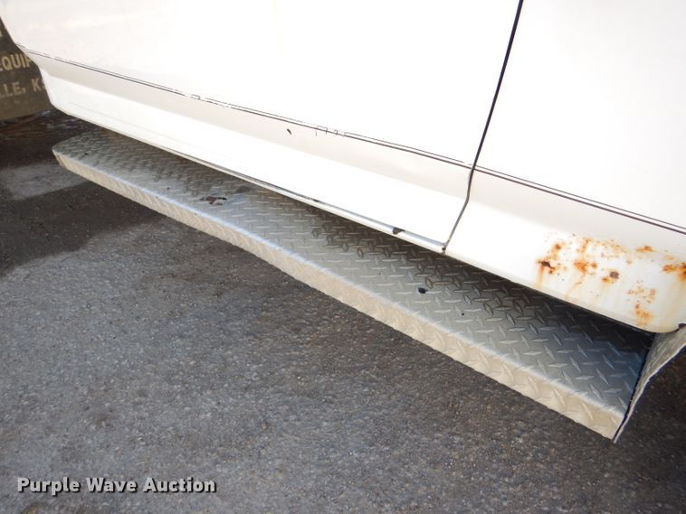 image for item DI2600 1997 Ford F350 XL dump bed pickup truck