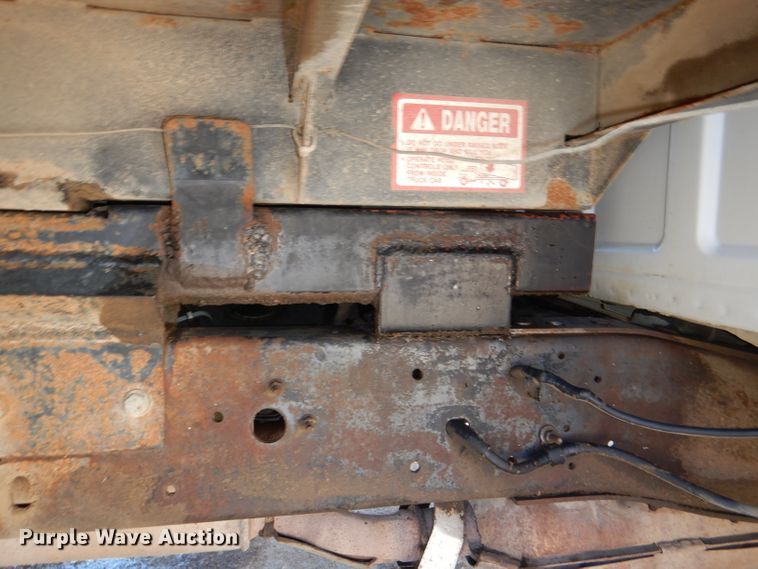 image for item DI2600 1997 Ford F350 XL dump bed pickup truck