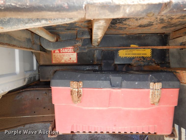 image for item DI2600 1997 Ford F350 XL dump bed pickup truck