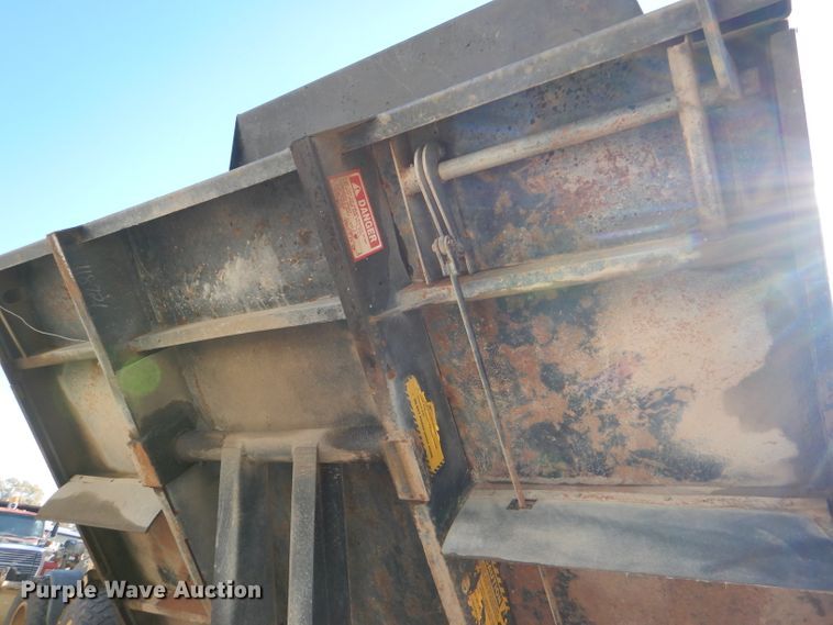 image for item DI2600 1997 Ford F350 XL dump bed pickup truck