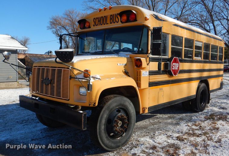 image for item DI2604 2000 Chevrolet Blue Bird school bus