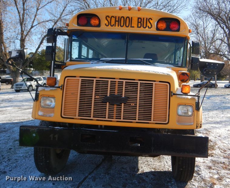 image for item DI2604 2000 Chevrolet Blue Bird school bus