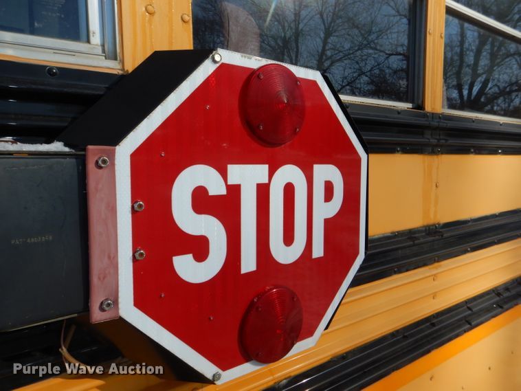 image for item DI2604 2000 Chevrolet Blue Bird school bus